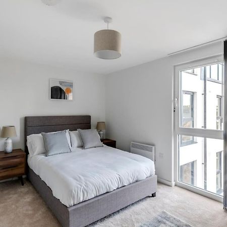 Spacious 1 Bedroom Apartment In A Converted Mill Λιντς Εξωτερικό φωτογραφία
