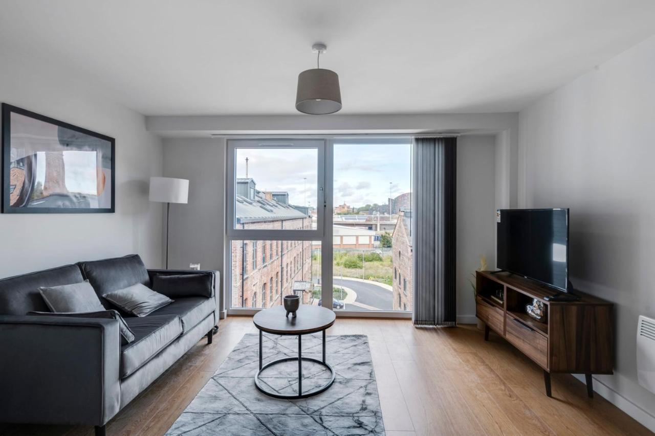 Spacious 1 Bedroom Apartment In A Converted Mill Λιντς Εξωτερικό φωτογραφία