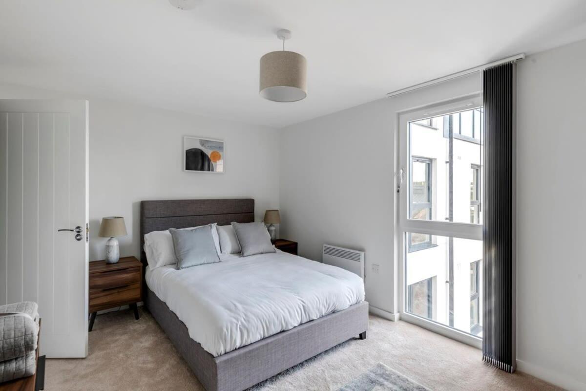 Spacious 1 Bedroom Apartment In A Converted Mill Λιντς Εξωτερικό φωτογραφία