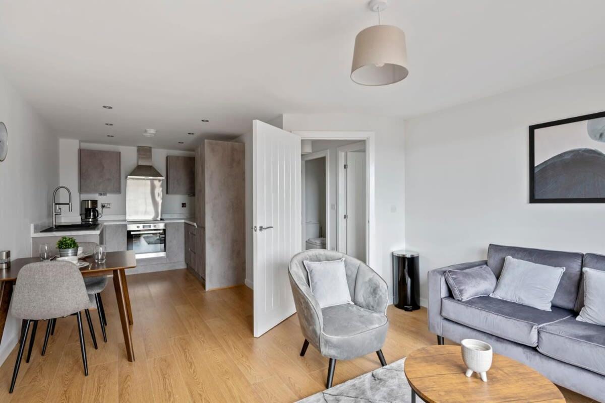 Spacious 1 Bedroom Apartment In A Converted Mill Λιντς Εξωτερικό φωτογραφία
