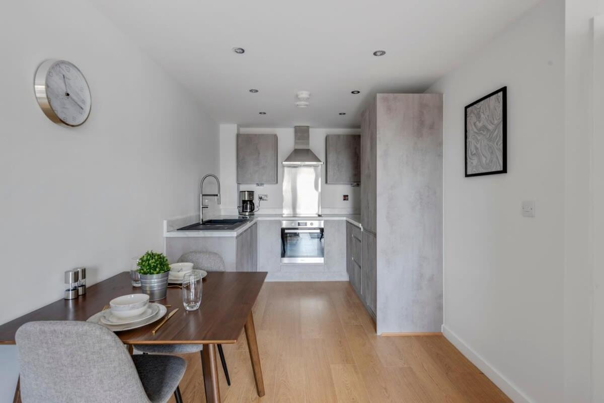 Spacious 1 Bedroom Apartment In A Converted Mill Λιντς Εξωτερικό φωτογραφία